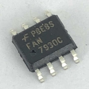 FAN 7930 SMD  ENTEGRE .